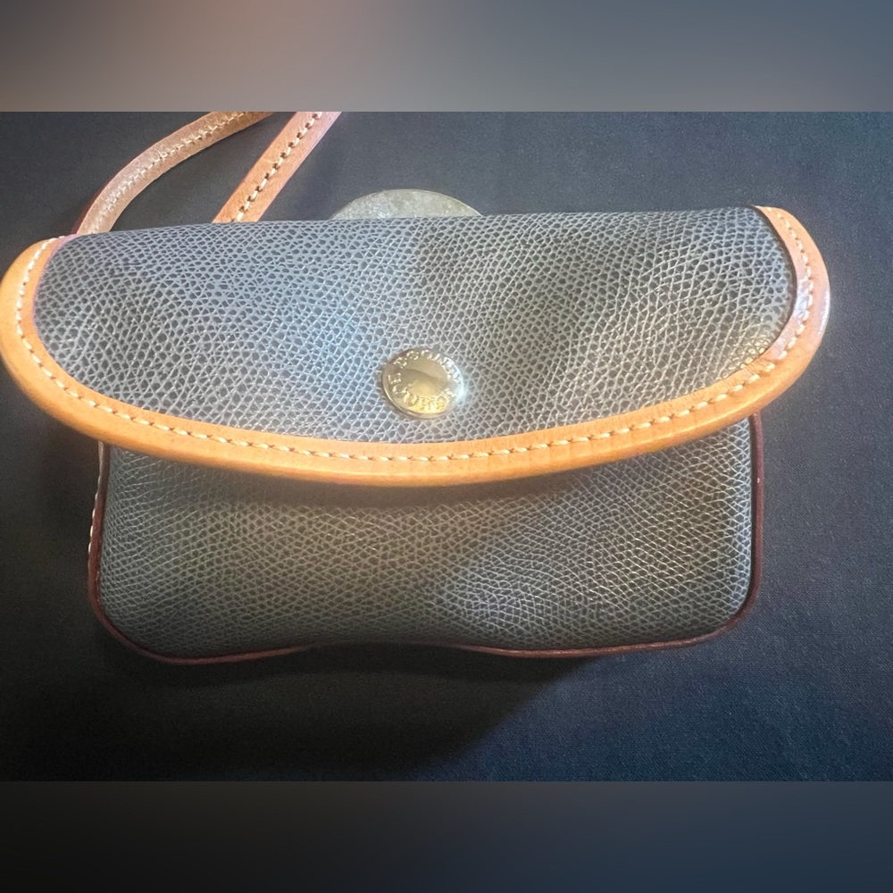 Dooney &  Bourke wristlet Camel & Gray no imperfections